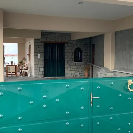 Divine Meteora Luxury Midtown Apartment Kalambaka Extérieur photo